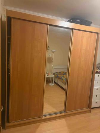 Срочно отдадим мебель шкафза минимальную стоимость