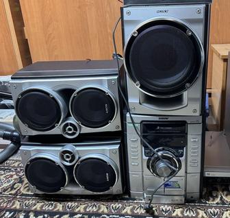 Музыкальный центр