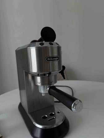 Кофемашина Delonghi
