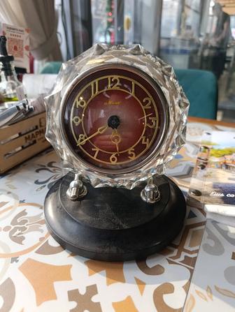 Часы маяк СССР винтаж ретро антураж