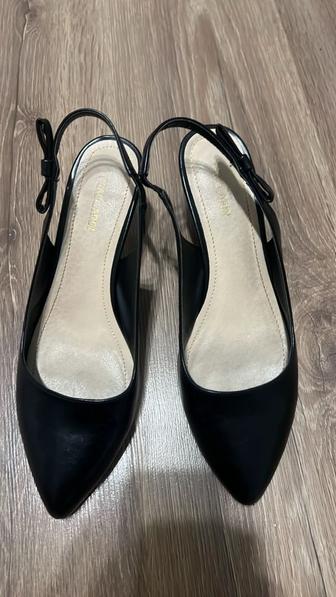 Продам босоножки