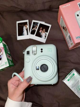 Instax 12