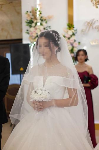 Свадебное платье б/у