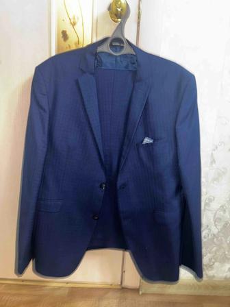 Продам костюм