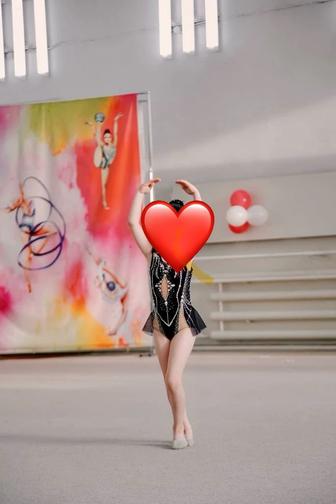 Продам новый гимнастический купальник