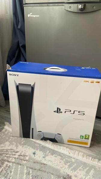 Срочно продам игровую приставку PS 5