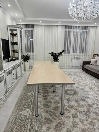 Продам 2 стола разборных