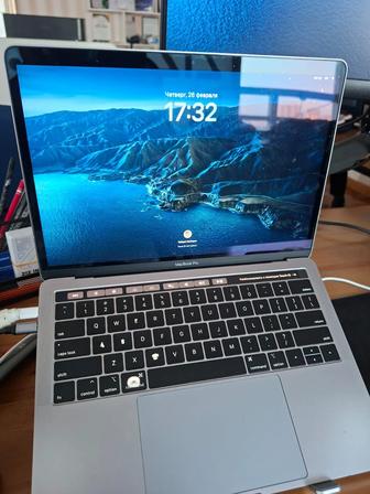 Продам MacBook Pro 2018