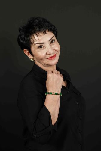 Предлагаю услуги возрастной модели для съемок женской одежды