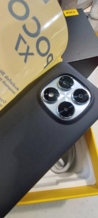 Продам смартфон POCO