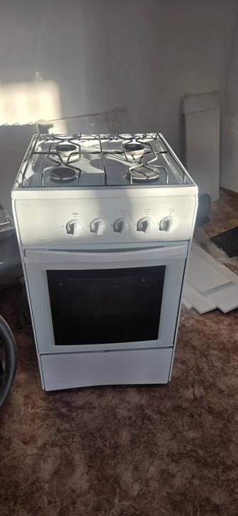 Продам газ плиту в отличном состоянии