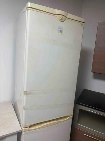 Продаю холодильник