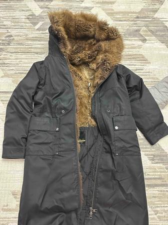 Продаю женскую зимнюю парку