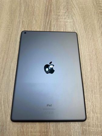 Продам iPad 8 поколения (Айпад)