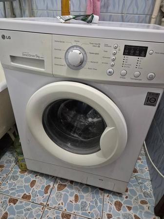 Продам стиральную машинку