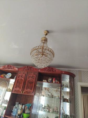 Продам люстру хрустальную
