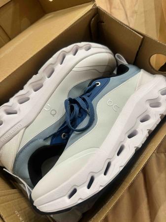 Кроссовки Loewe on