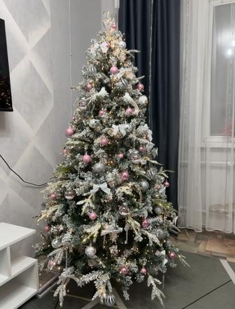Продам елку новогоднюю с игрушками