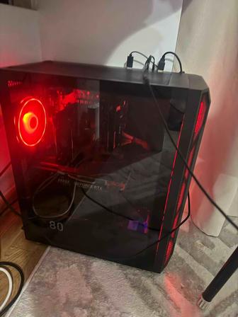 системный блок с монитором и стулом