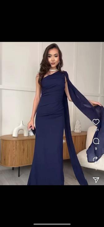 Продам платье размер 42