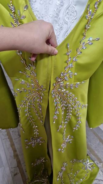 Женский платья