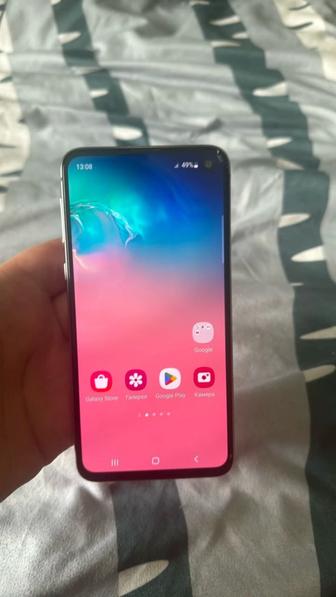 Продам Samsung s 10e рабочий