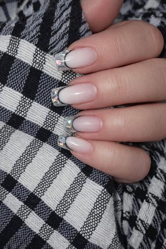 Маникюр, педикюр, наращивание ногтей