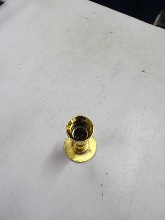 Глазок на дверь желтый