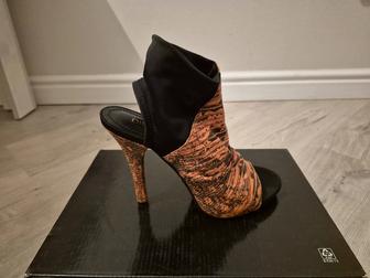 Женские туфли