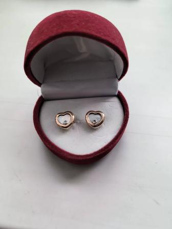 Серьги золотые с бриллиантом