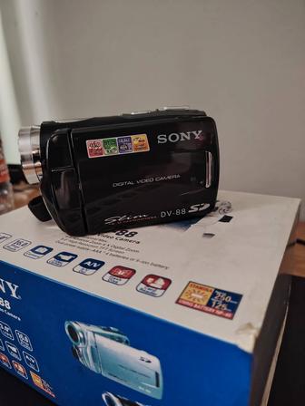 DV-88

Digital Video Camera