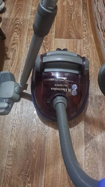 Продам пылесос Electrolux