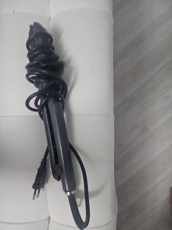 Продам выпрямитель волос профессиональный