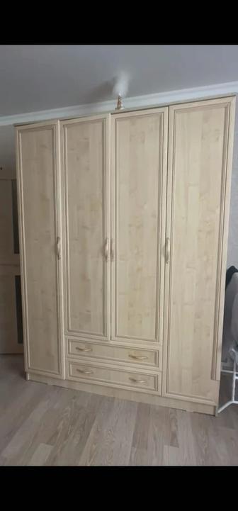 Срочно срочно продам Спальный Гарнитур