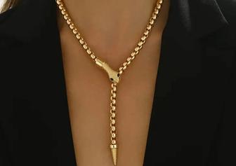 Продам женское ожерелье змея на магните