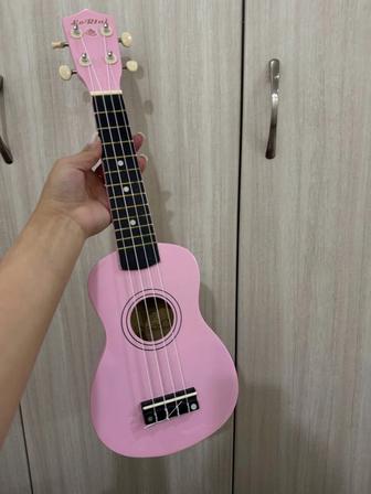 укулеле розовая