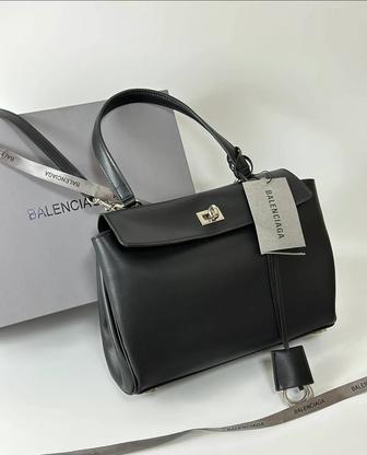 Продам женскую сумочку Balenciaga