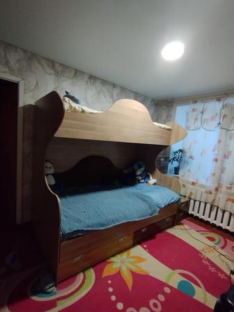 Продам двухъярусную кровать