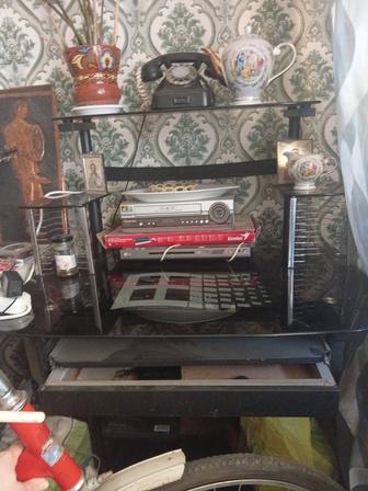 Стол компьютерный