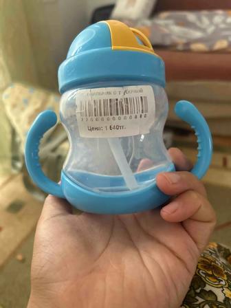 Продам поильник новый