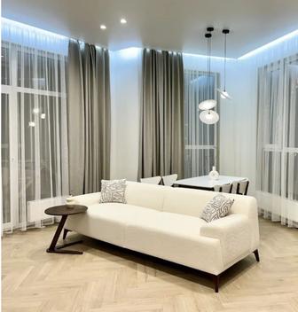Диван Magnet Mebel Брайтон, 245х90 см, обивка букле, белый-беж