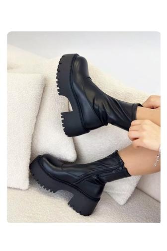 Ботинки Bossy Lady черный