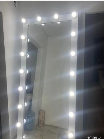 Зеркало для бутика