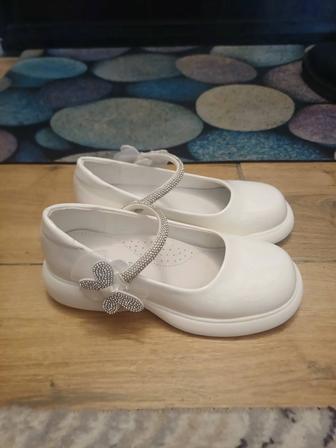 Туфли на девочку