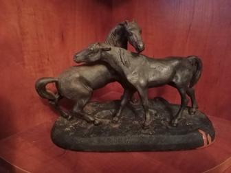 Статуэтка чугун кони