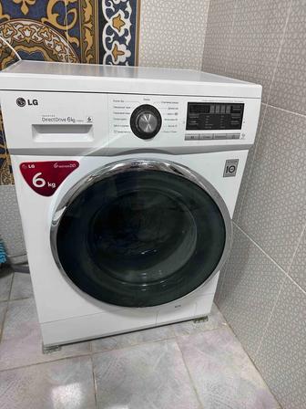 Продам стиральную машину LG