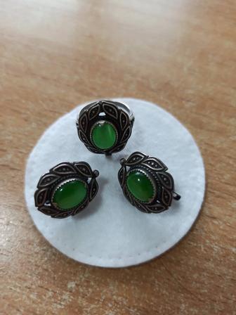 Продам комплект серьги и кольцо серебряные