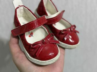 Продам детские туфли 19 размер