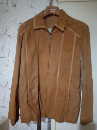 Продам замшевую куртку