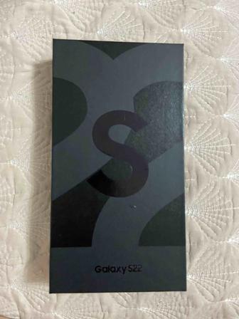 Продается новый в коробке Samsung galaxy S22 256 gb черный